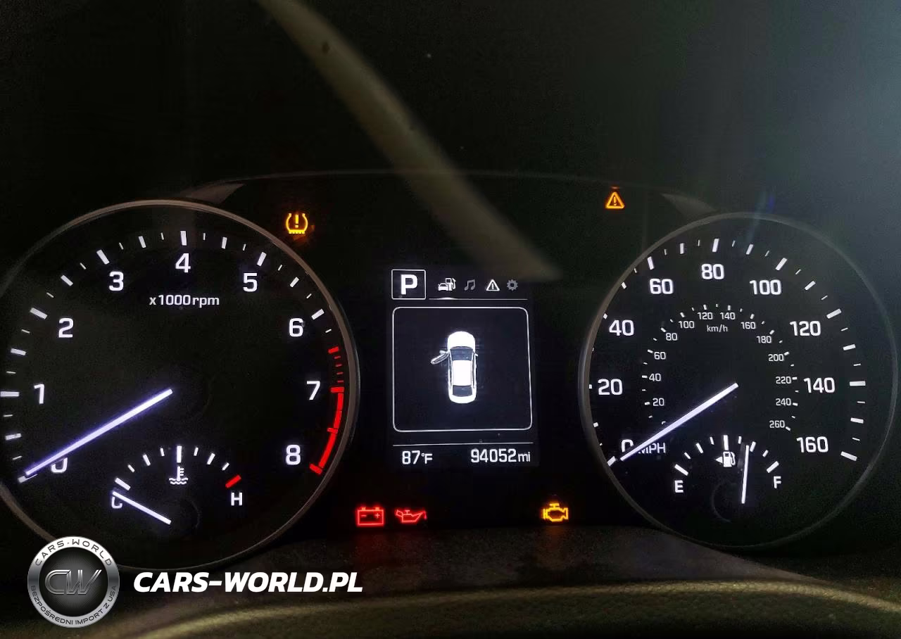 2018 Hyundai Elantra Sel VIN:5NPD84LFXJH362620 - 9
