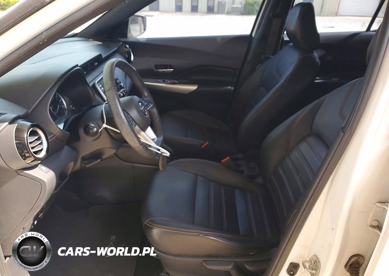 2019 Nissan Kicks Sr VIN:3N1CP5CUXKL471621 - 7