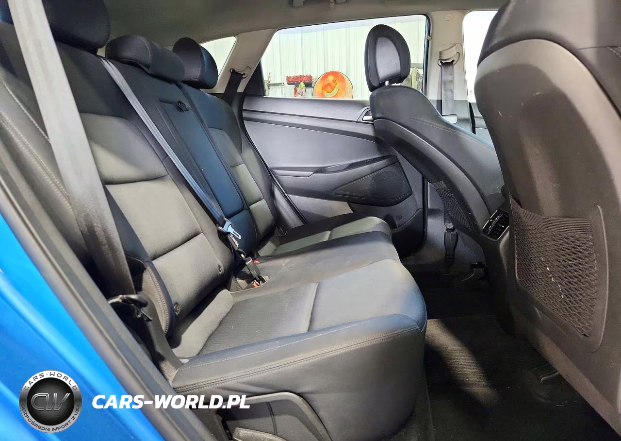2018 Hyundai Tucson Value VIN:KM8J3CA29JU643367 - 11