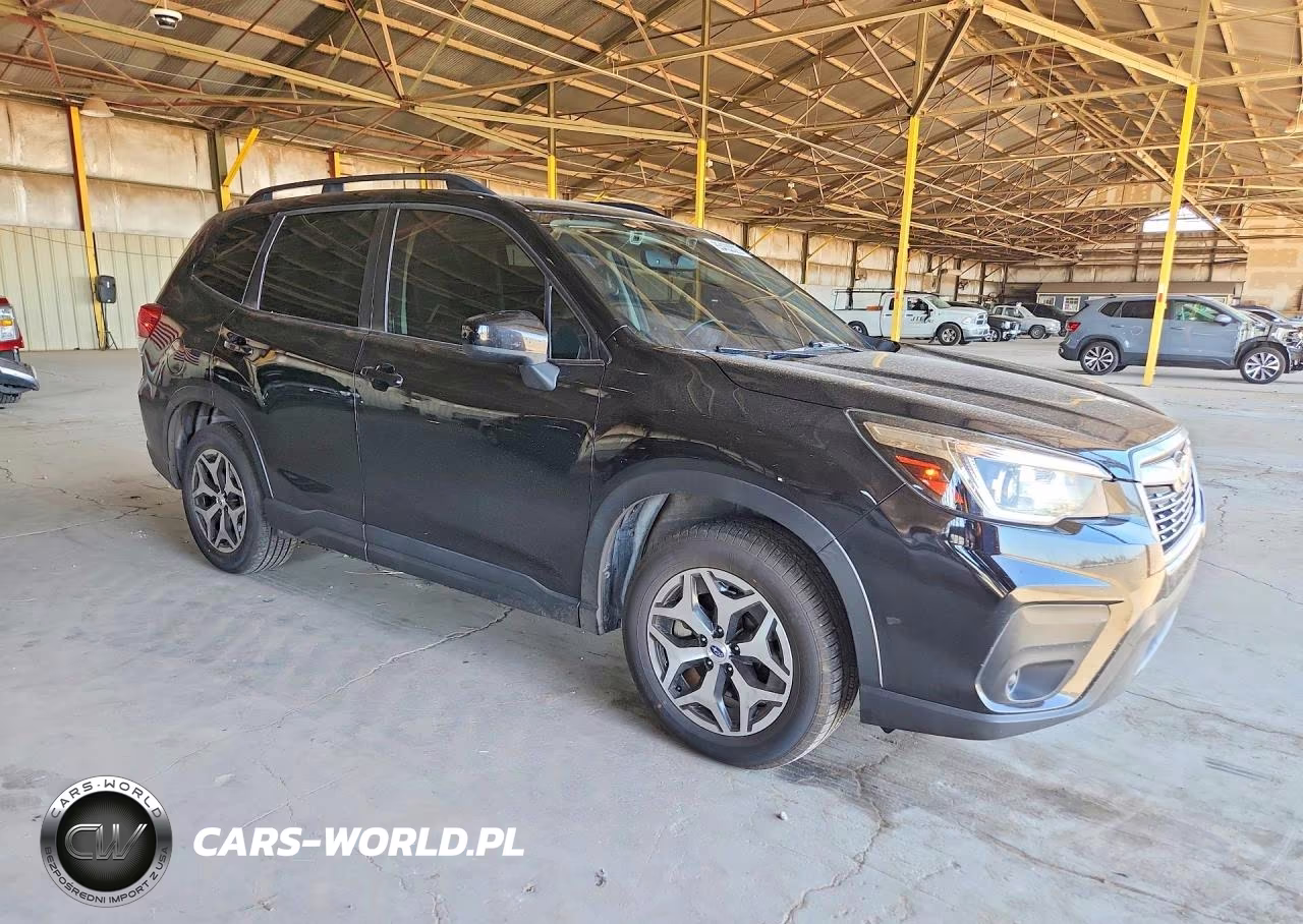 2020 Subaru Forester Premium VIN:JF2SKAJC8LH590957 - 4