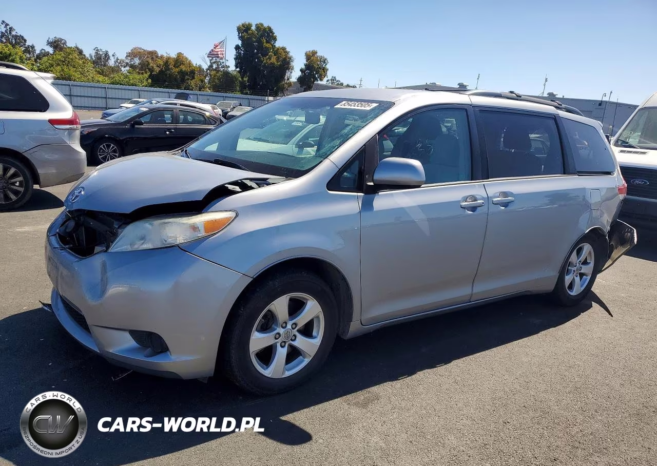2013 Toyota Sienna Le