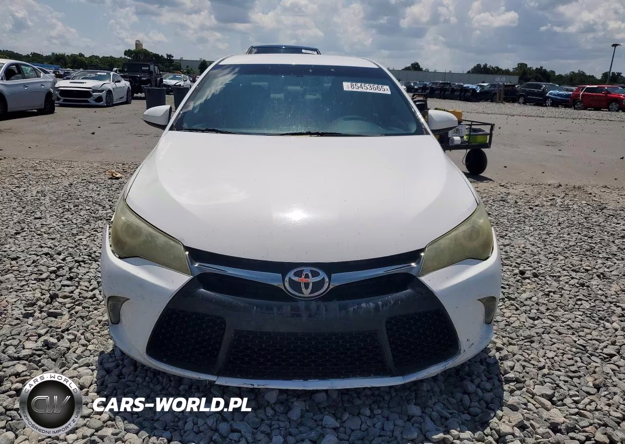 2015 Toyota Camry Xse VIN:4T1BF1FK1FU048576 - 5
