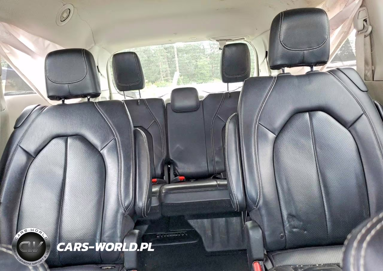 2022 Chrysler Pacifica Touring L VIN:2C4RC1BG6NR114032 - 10