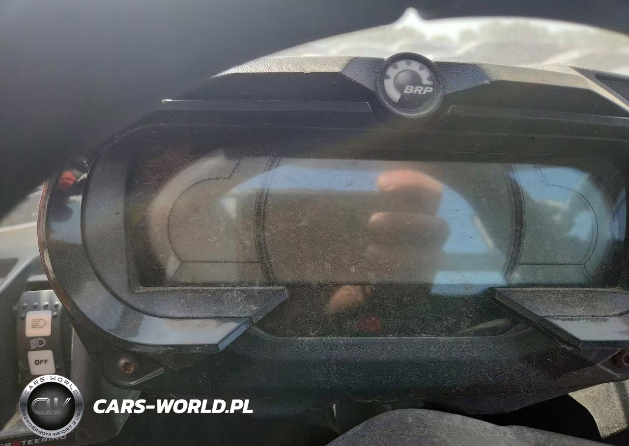 2020 Can-Am Maverick X3 Utility Vehicle VIN:3JBVXAV40LK002253 - 8