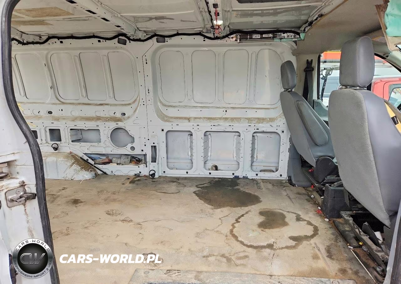 2018 Ford Transit 150 Delivery Van VIN:1FTYE2YM9JKB07707 - 11