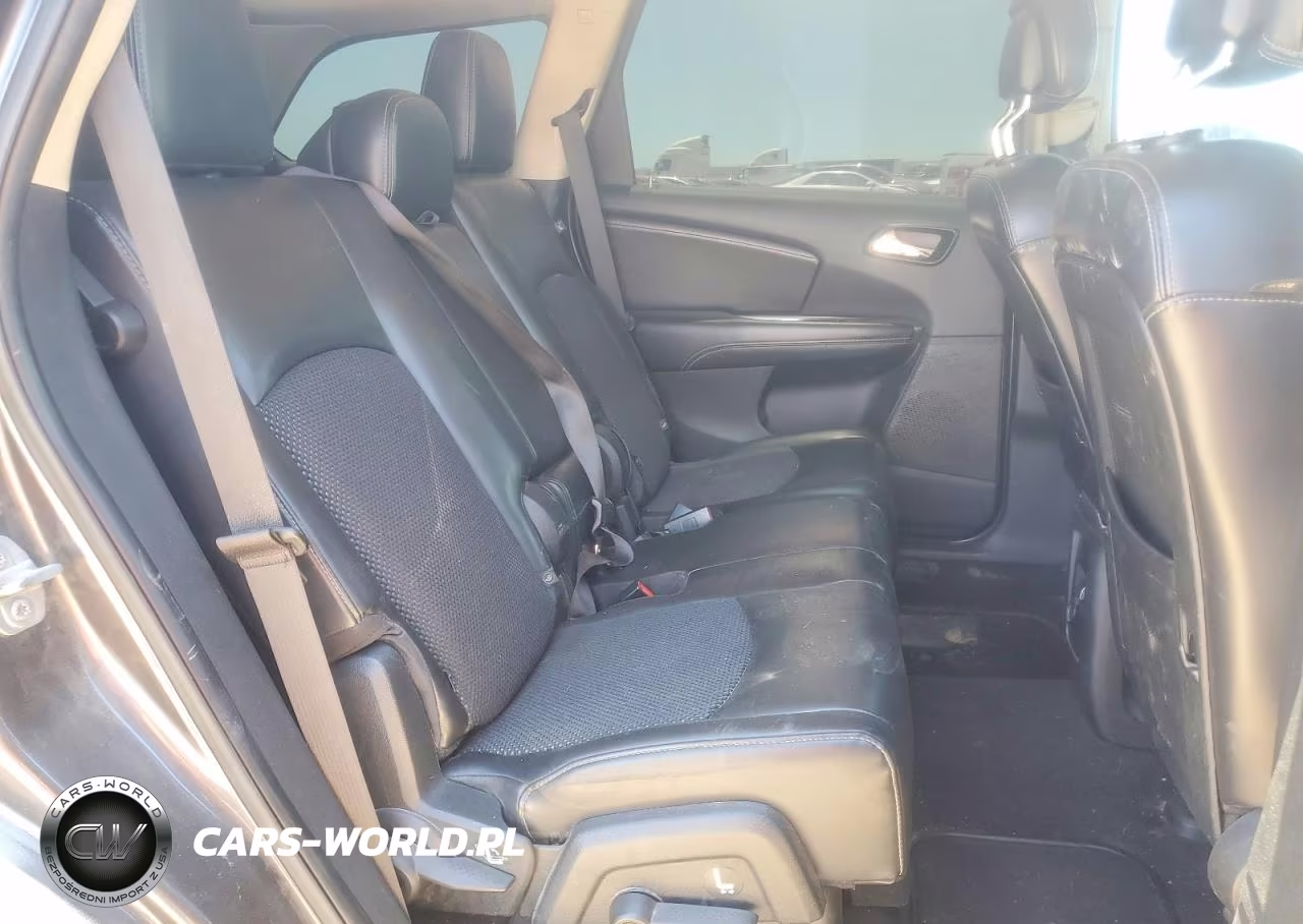 2018 Dodge Journey Crossroad VIN:3C4PDCGG7JT495633 - 11