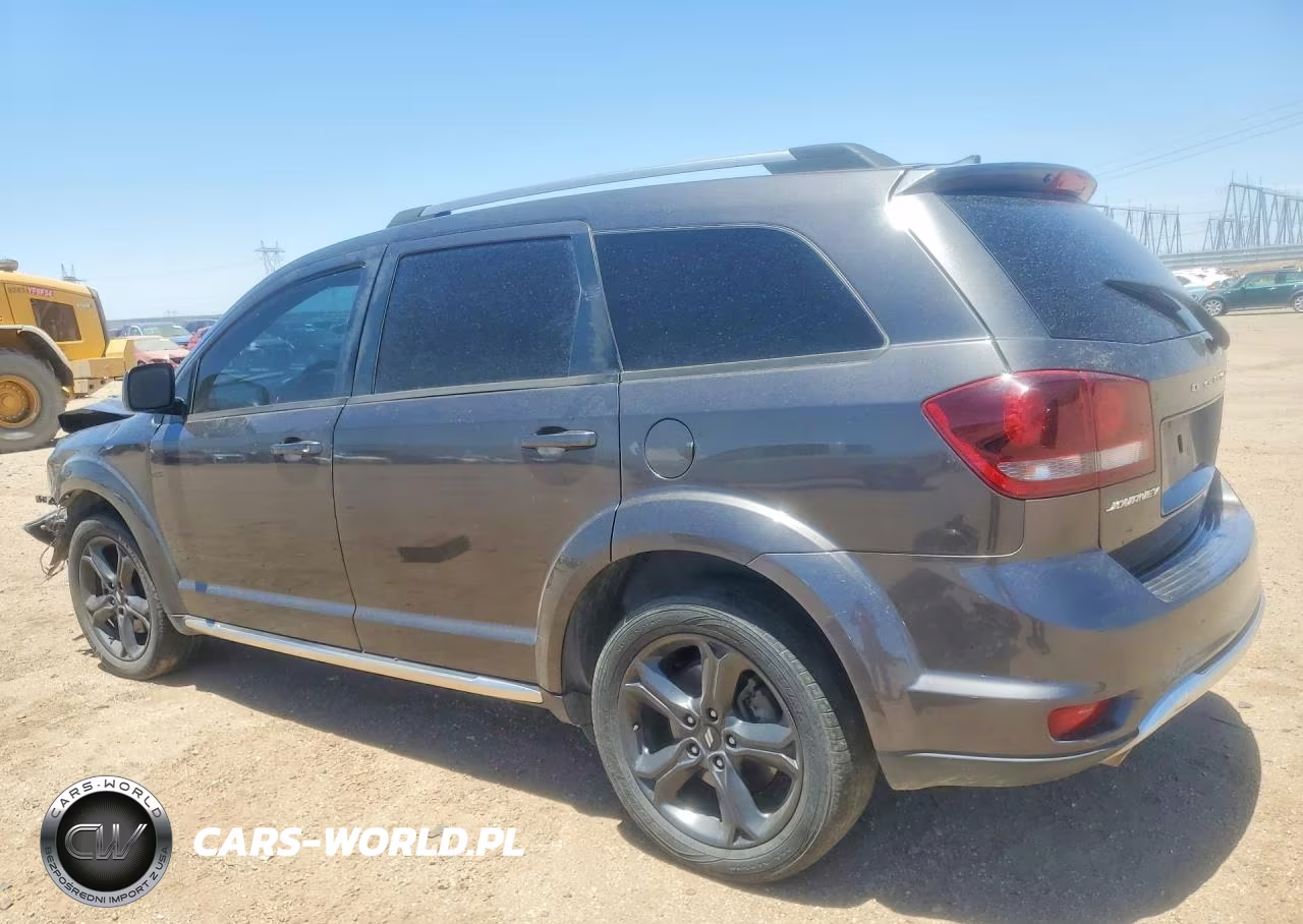 2018 Dodge Journey Crossroad VIN:3C4PDCGG7JT495633 - 2