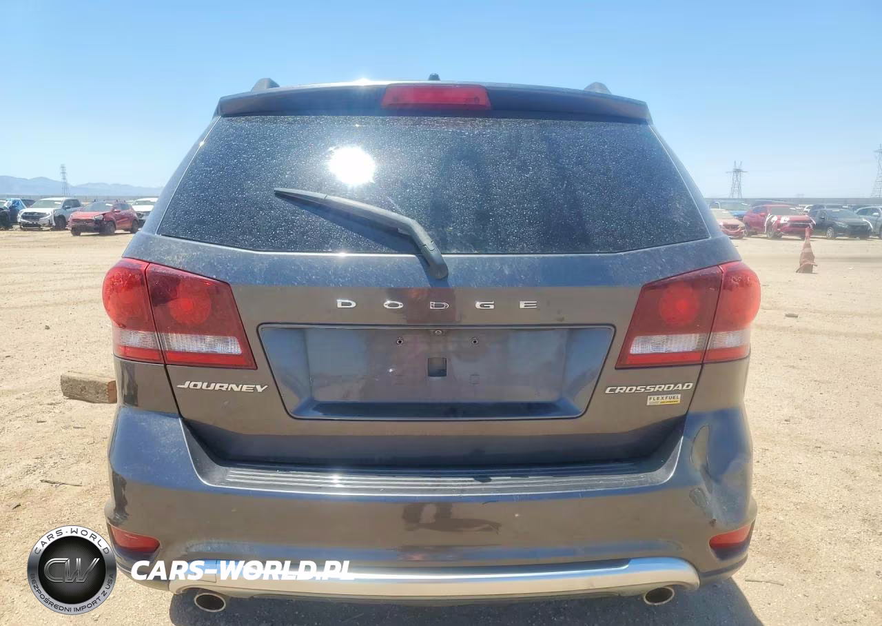 2018 Dodge Journey Crossroad VIN:3C4PDCGG7JT495633 - 6