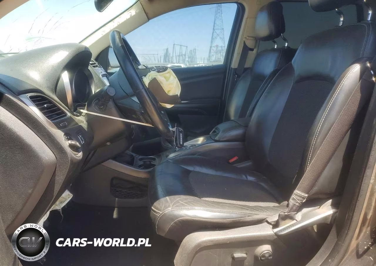2018 Dodge Journey Crossroad VIN:3C4PDCGG7JT495633 - 7
