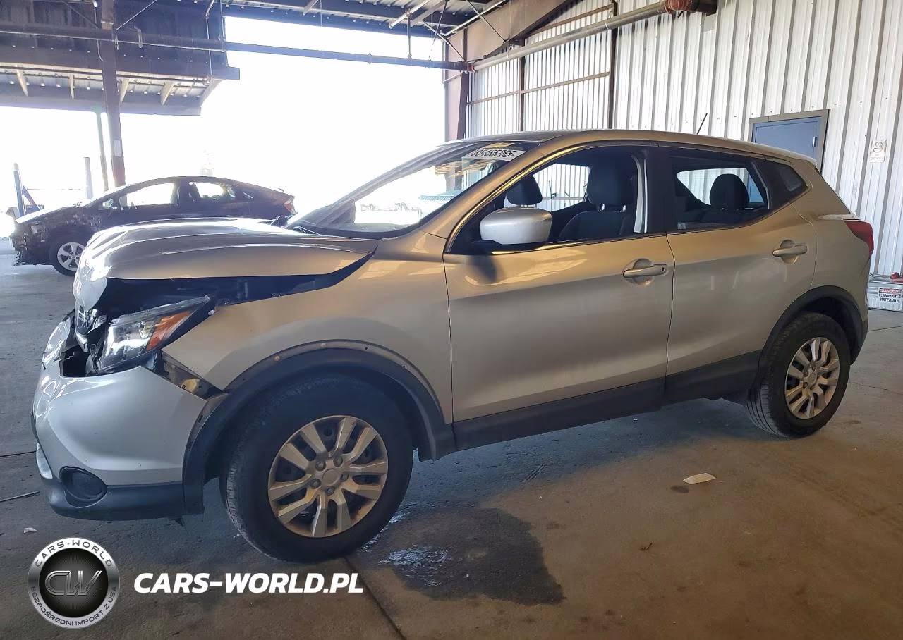 2018 Nissan Rogue Sport S – zdjęcie 1 z 13