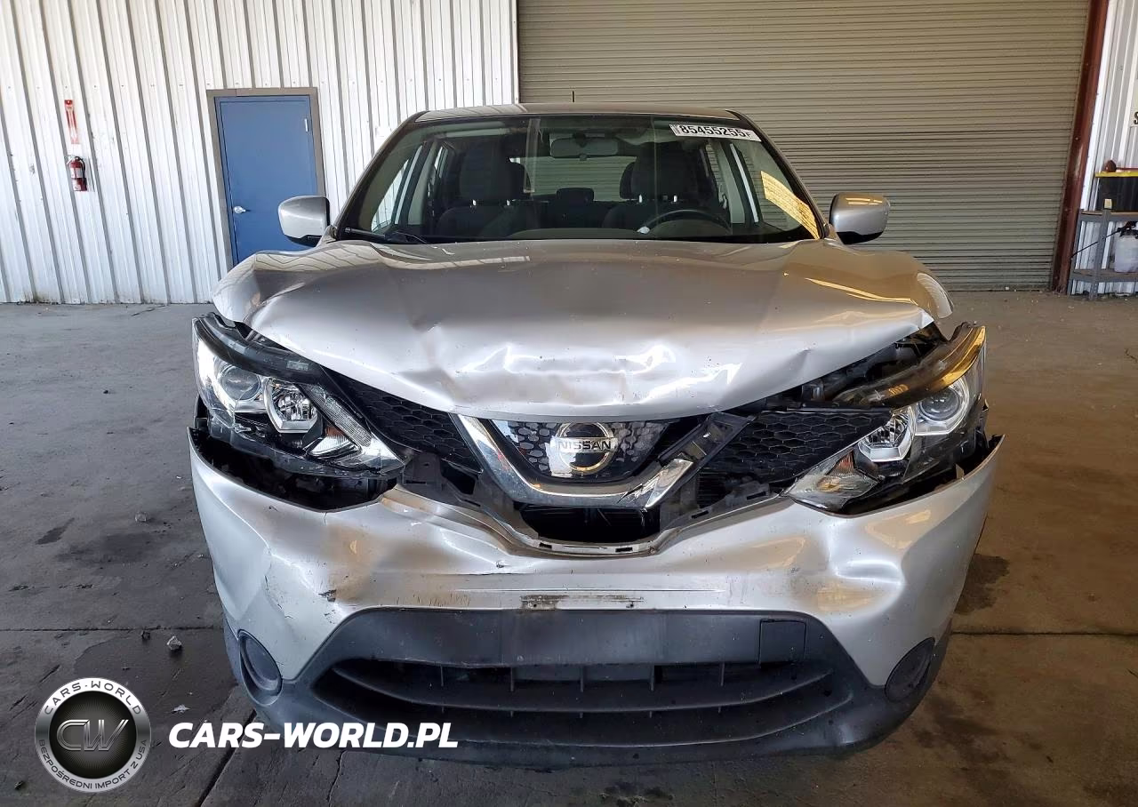 2018 Nissan Rogue Sport S VIN:JN1BJ1CP1JW150768 - 5