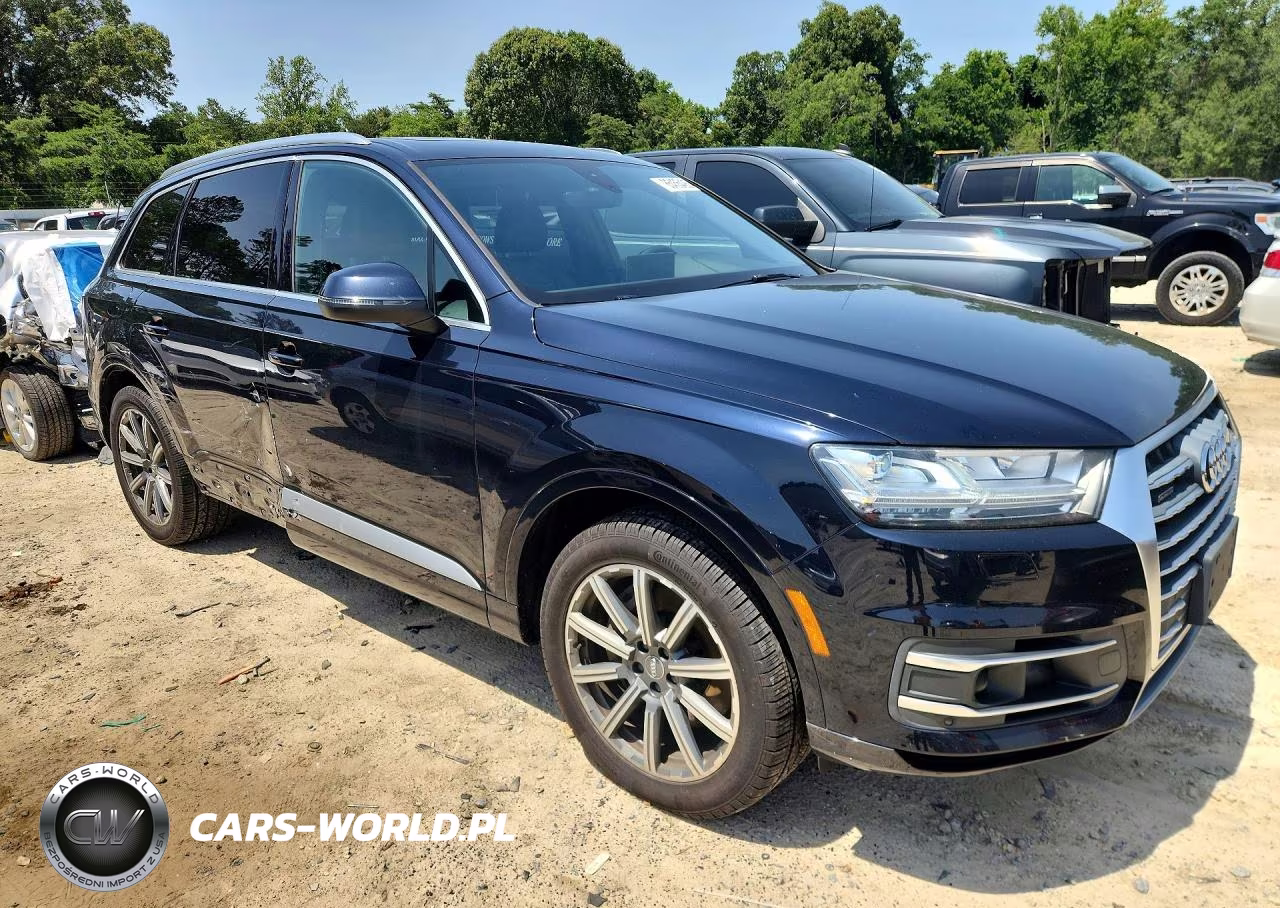 2017 Audi Q7 Premium Plus VIN:WA1LAAF72HD057903 - 4