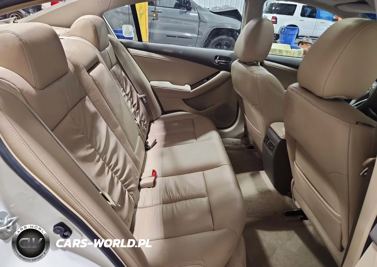 2010 Nissan Altima Base-S VIN:1N4AL2AP8AN560829 - 10