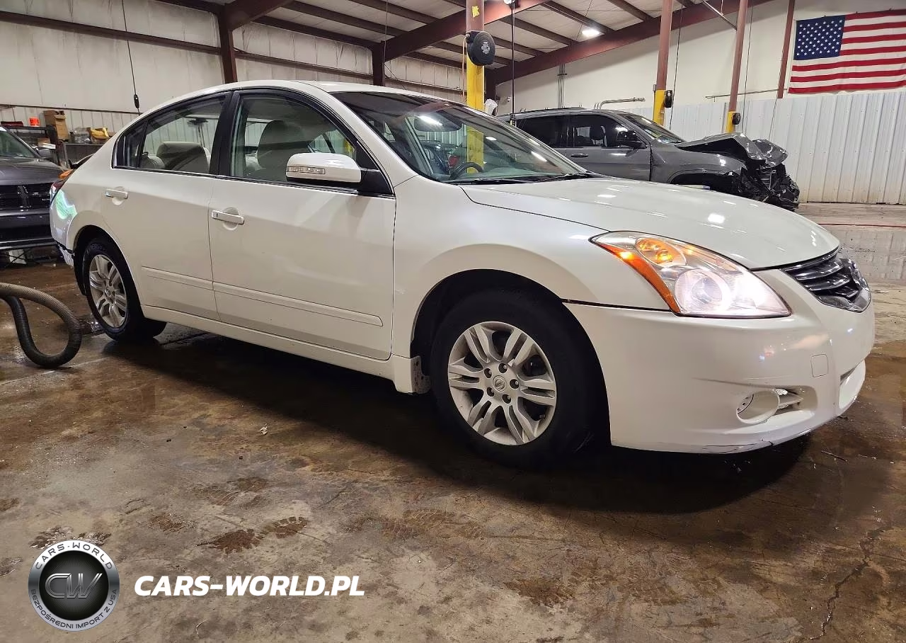 2010 Nissan Altima Base-S VIN:1N4AL2AP8AN560829 - 4