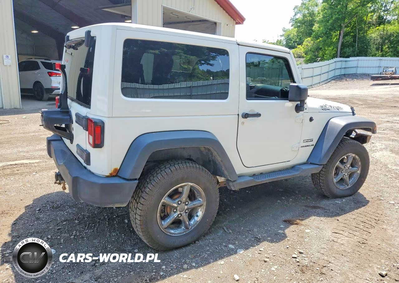 2015 Jeep Wrangler Sport VIN:1C4AJWAGXFL529916 - 3