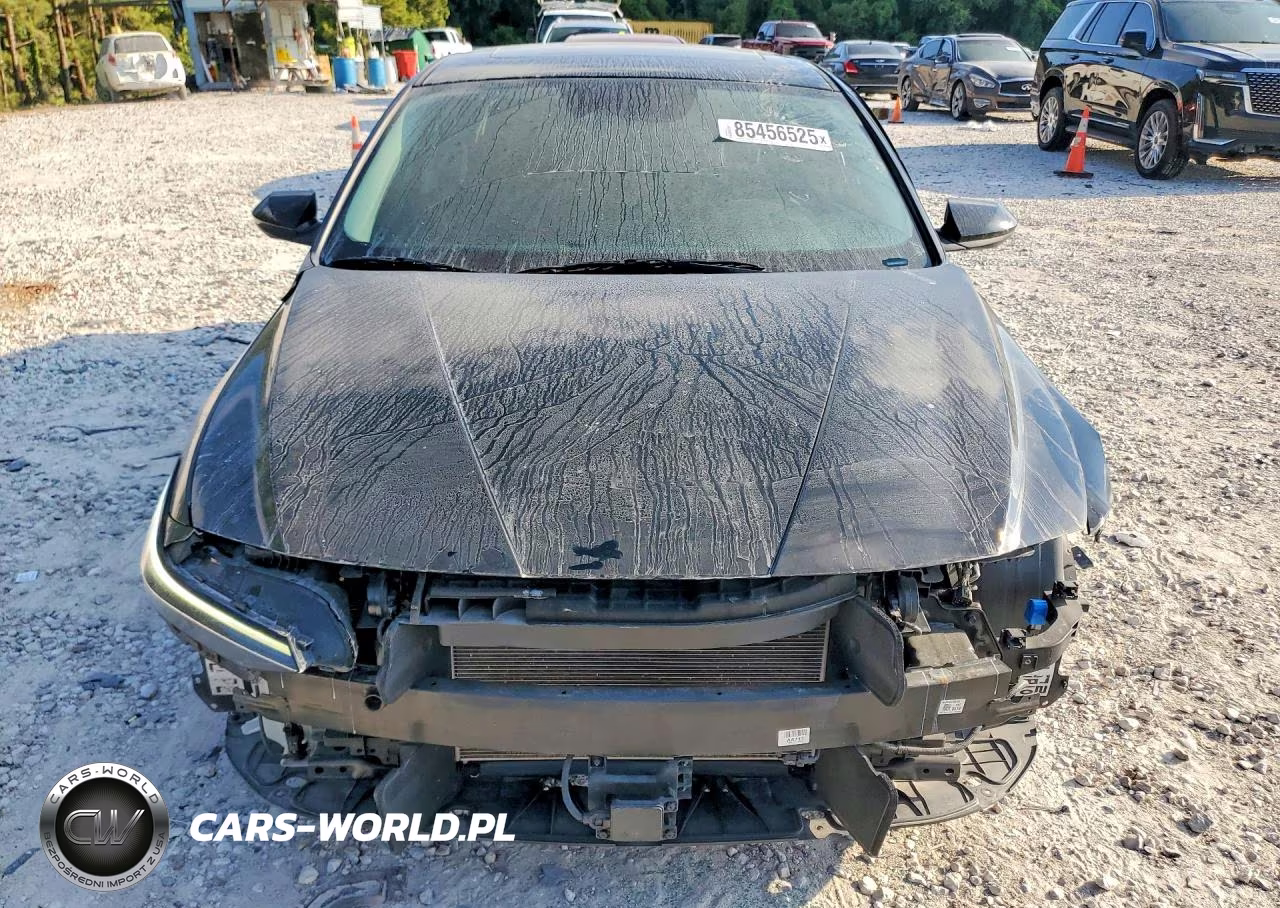 2025 Hyundai Elantra Sel VIN:KMHLS4DG0SU940974 - 5