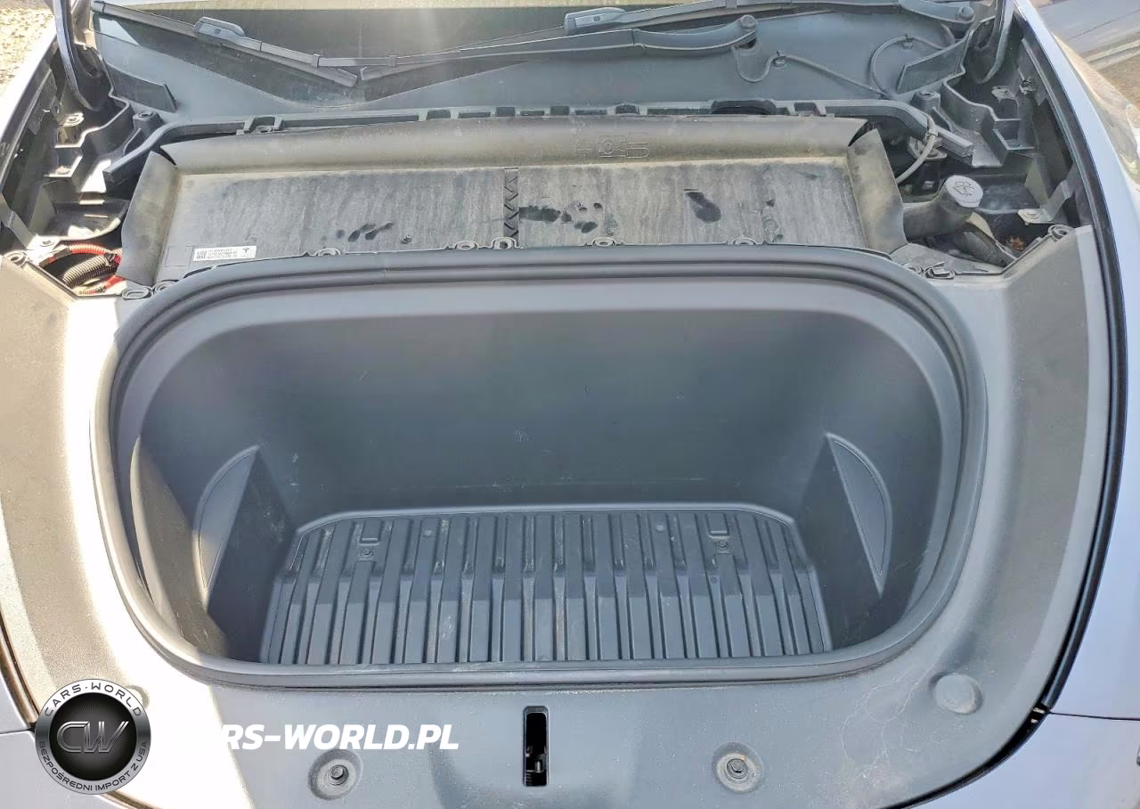 2022 Tesla Model Y VIN:7SAYGDEF8NF511955 - 12