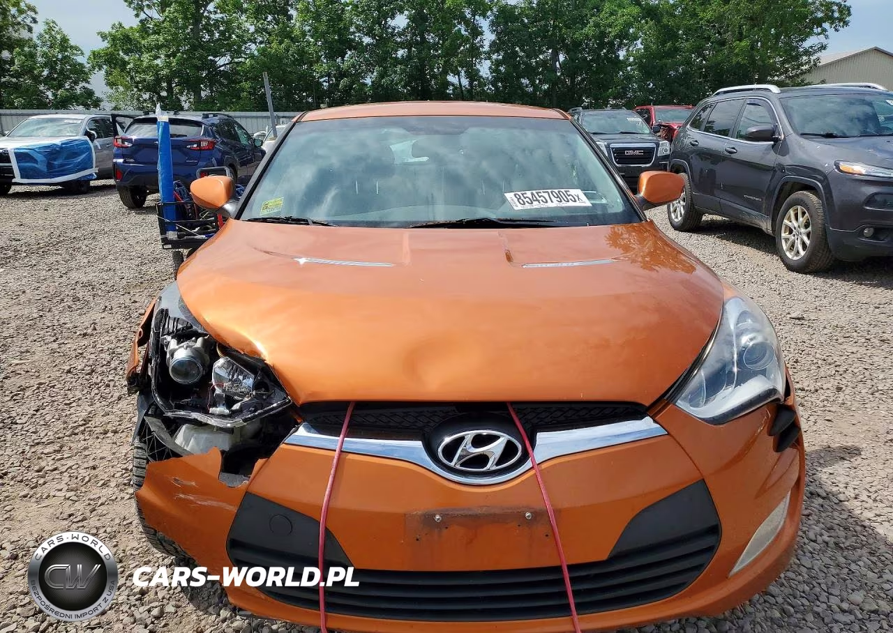 2015 Hyundai Veloster Re:flex VIN:KMHTC6AD5FU222930 - 5