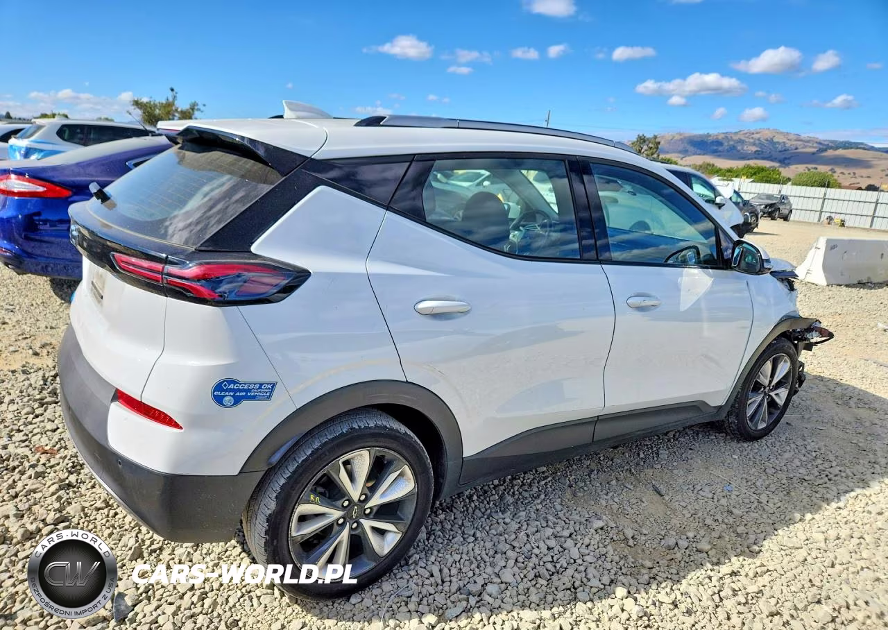 2022 Chevrolet Bolt Euv Lt VIN:1G1FY6S06N4106805 - 3