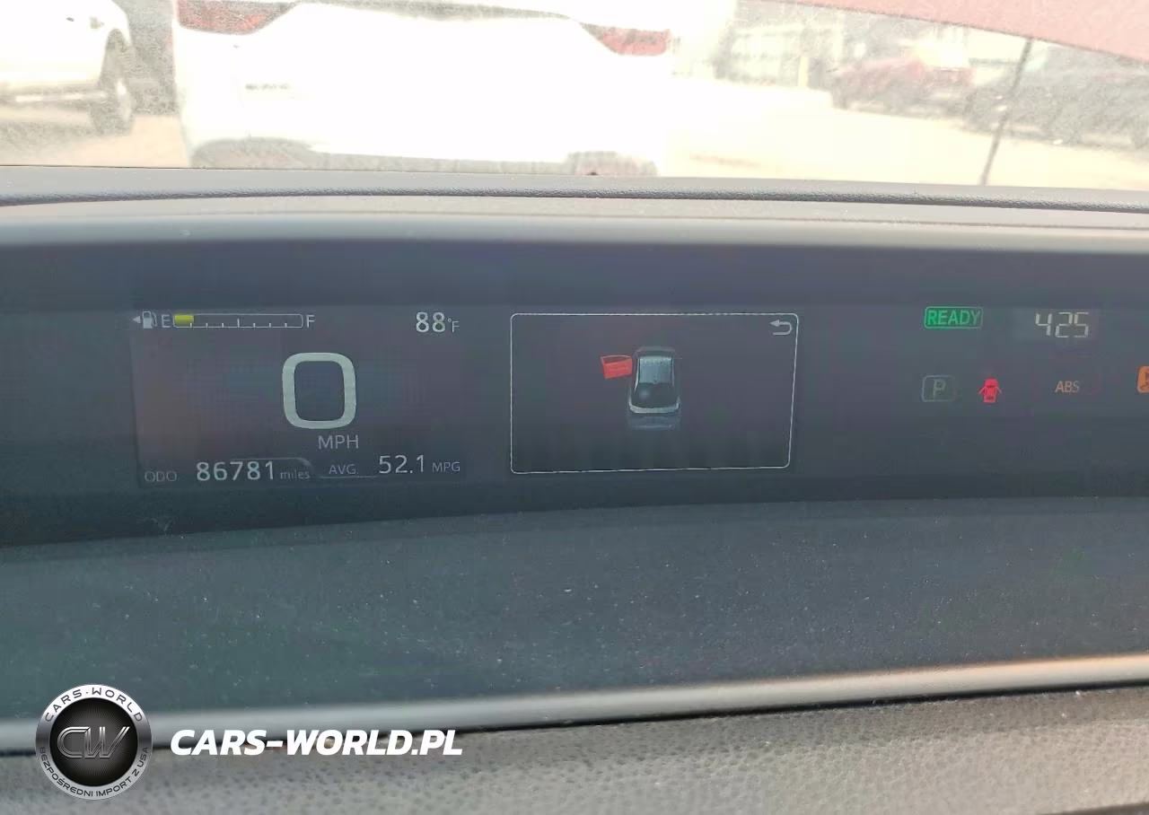 2021 Toyota Prius Limited VIN:JTDKAMFU5M3131727 - 9