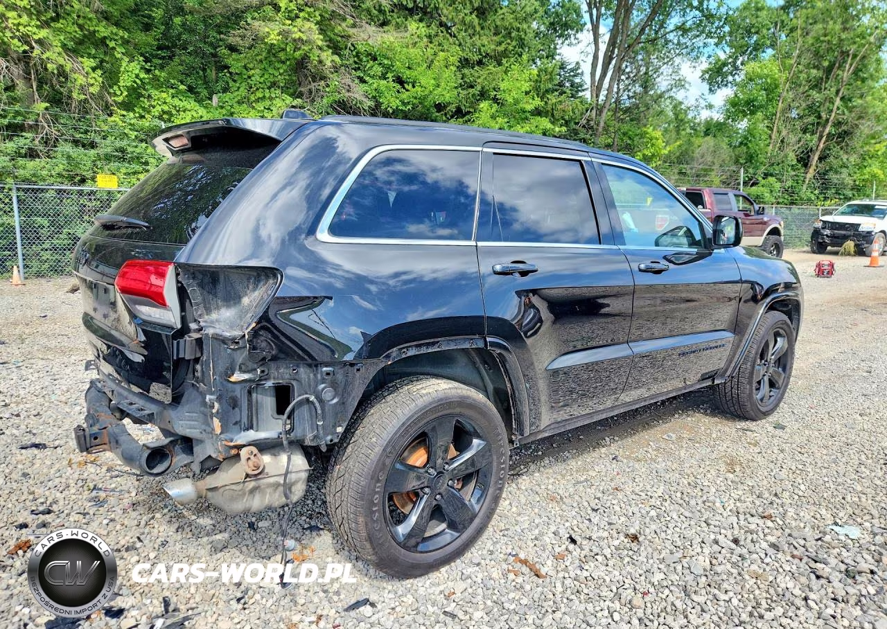 2015 Jeep Grand Cherokee Laredo VIN:1C4RJFAG0FC650604 - 3