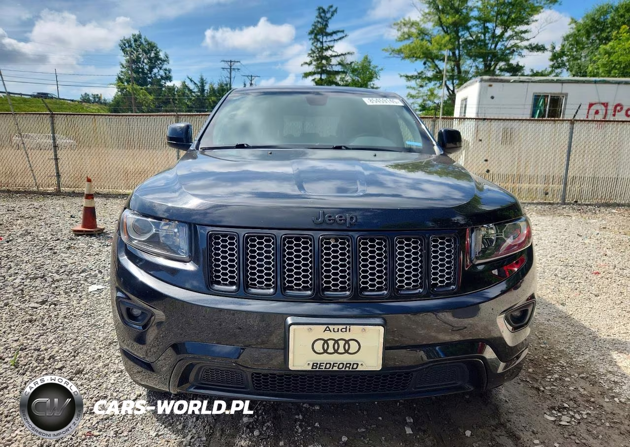2015 Jeep Grand Cherokee Laredo VIN:1C4RJFAG0FC650604 - 5