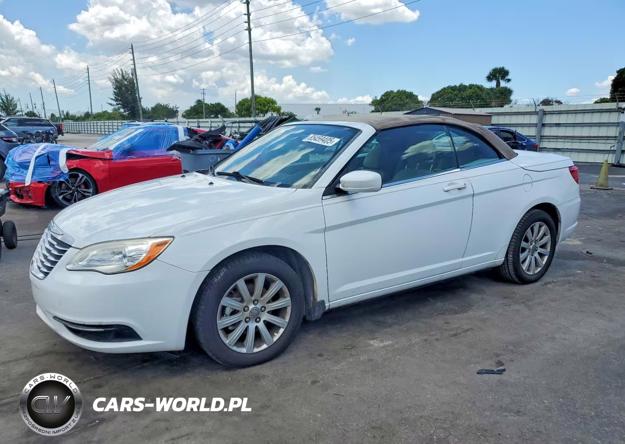 2012 Chrysler 200 Touring – zdjęcie 1 z 12