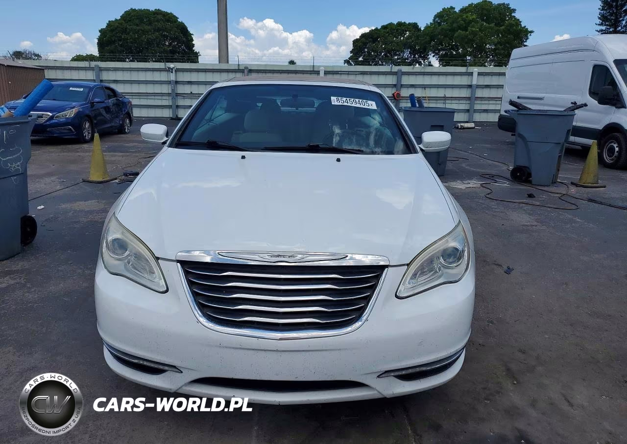 2012 Chrysler 200 Touring VIN:1C3BCBEB8CN254122 - 5