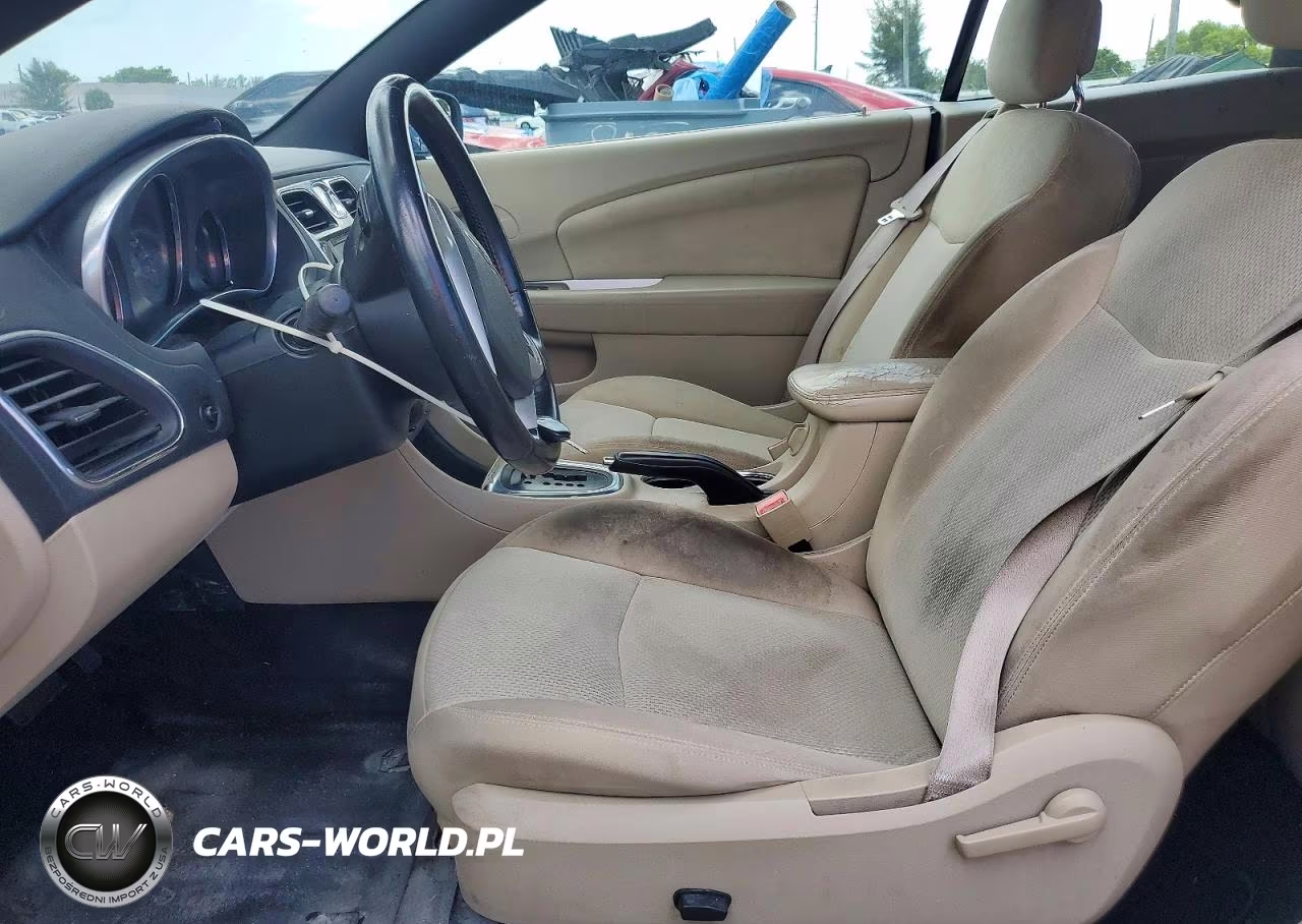 2012 Chrysler 200 Touring VIN:1C3BCBEB8CN254122 - 7