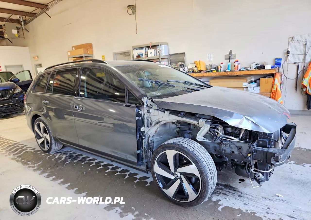 2016 Volkswagen Golf Sportwagen S VIN:3VWC17AU9GM519105 - 4