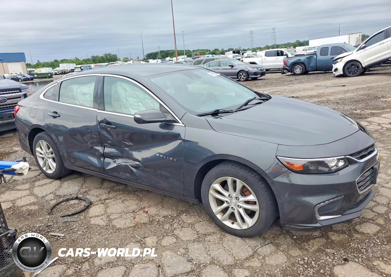 2018 Chevrolet Malibu Lt VIN:1G1ZD5ST2JF257880 - 4