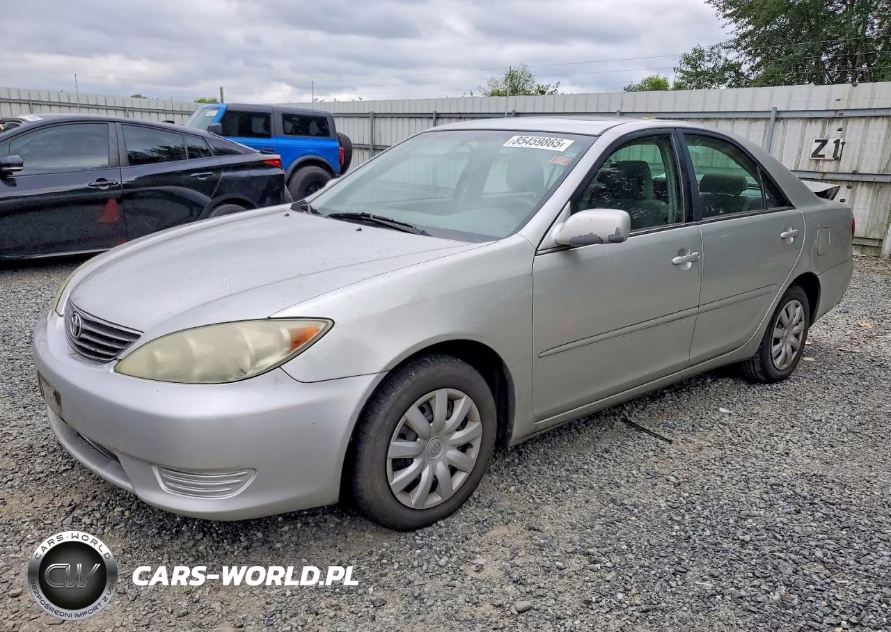 2005 Toyota Camry Le
