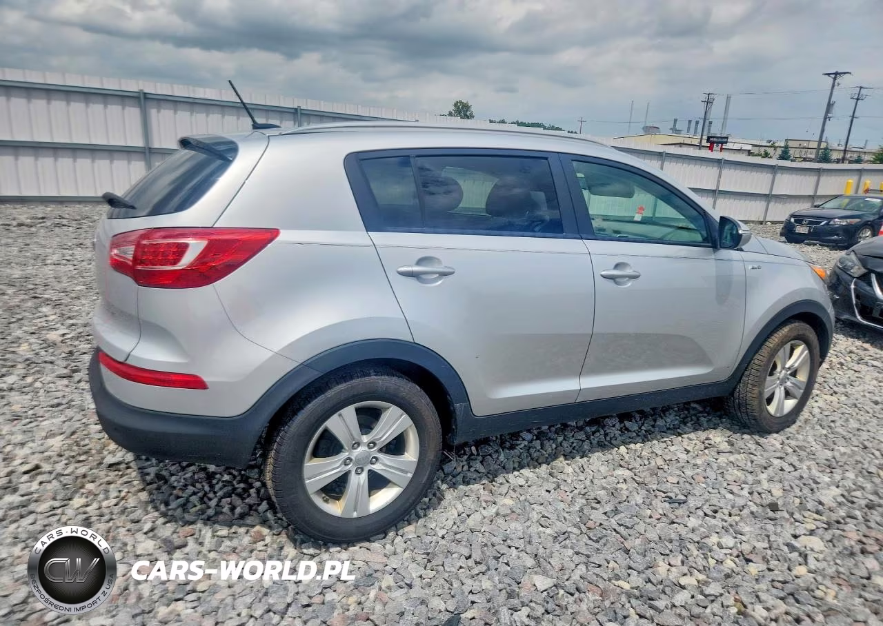 2013 Kia Sportage Lx VIN:KNDPBCA23D7545584 - 3