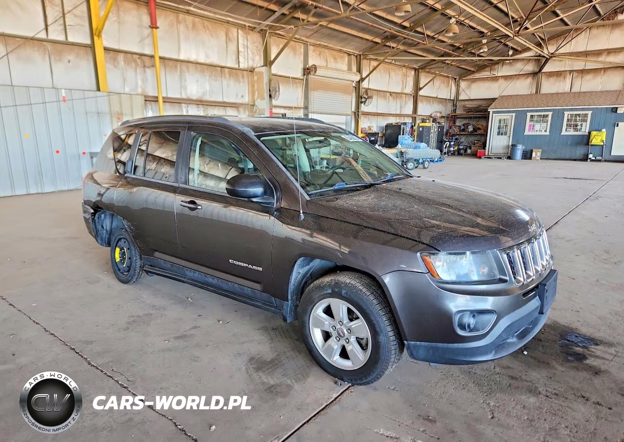 2015 Jeep Compass Sport VIN:1C4NJCBAXFD250387 - 4