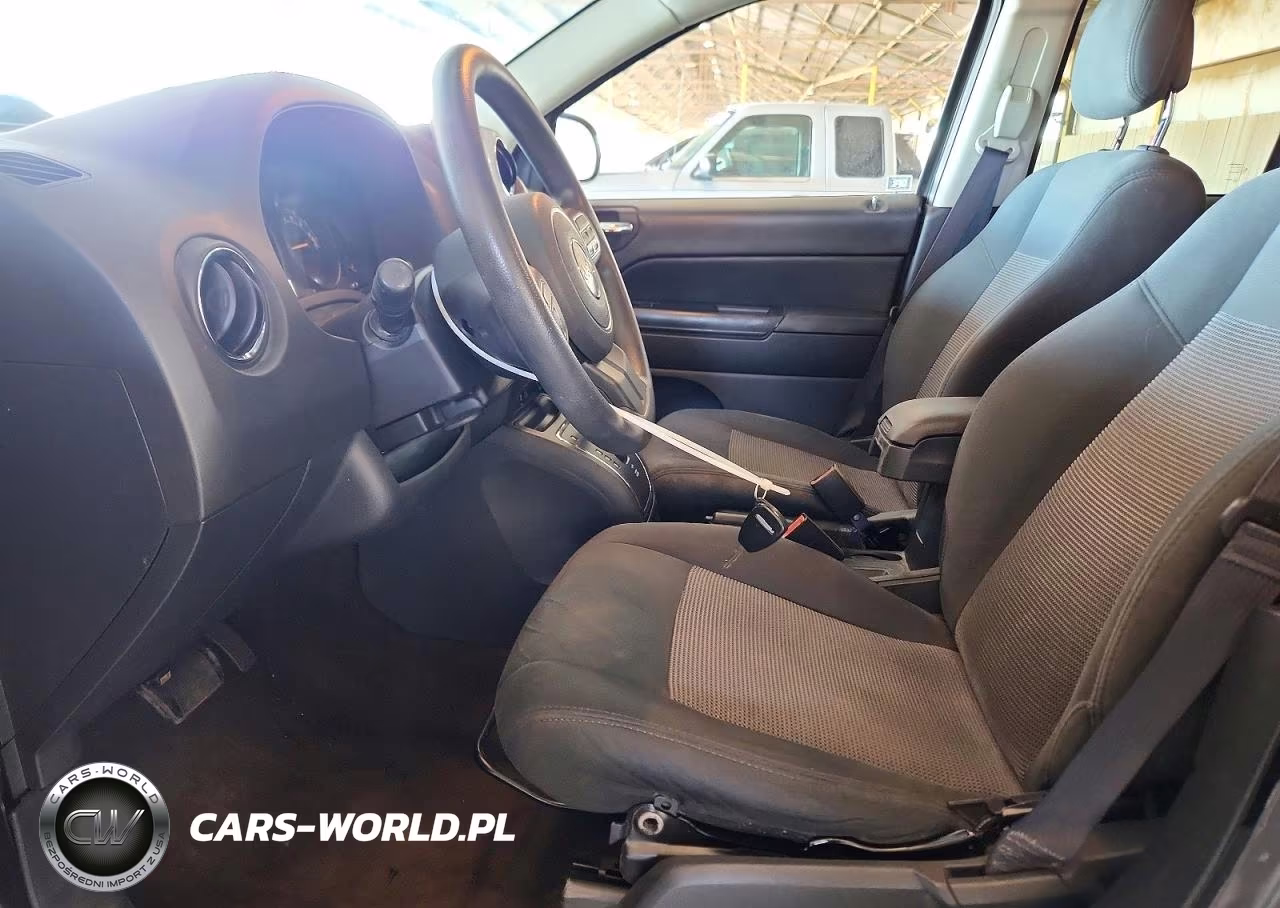 2015 Jeep Compass Sport VIN:1C4NJCBAXFD250387 - 7