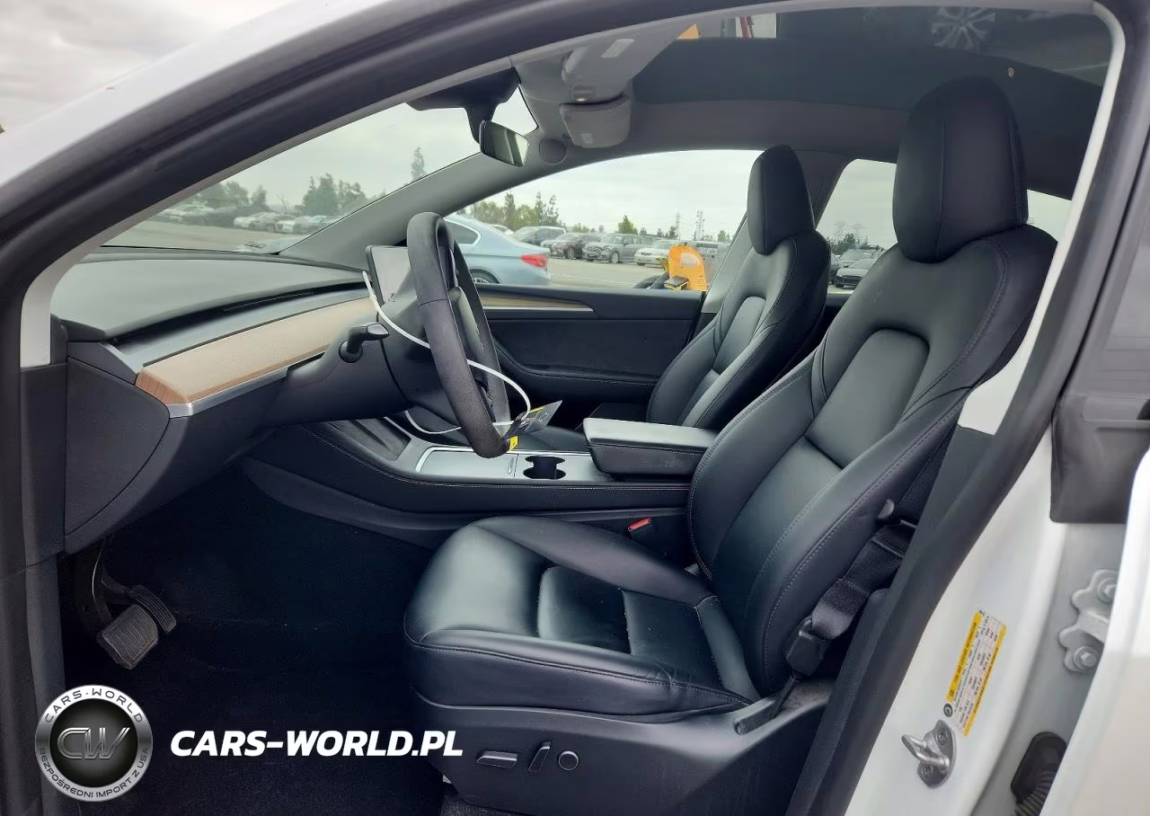 2023 Tesla Model Y VIN:7SAYGDEE5PA096147 - 7