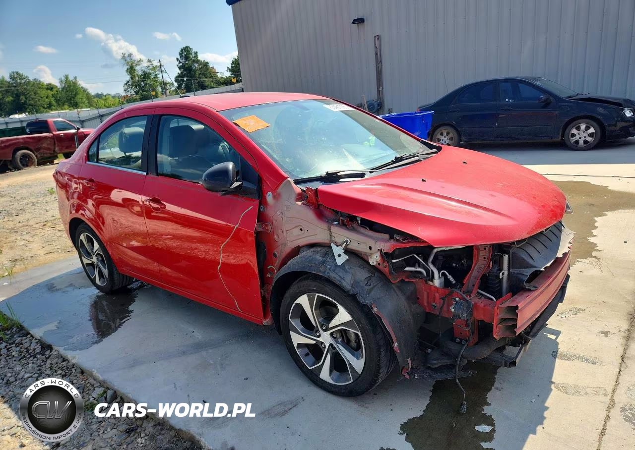 2018 Chevrolet Sonic Premier VIN:1G1JF5SB1J4107219 - 4