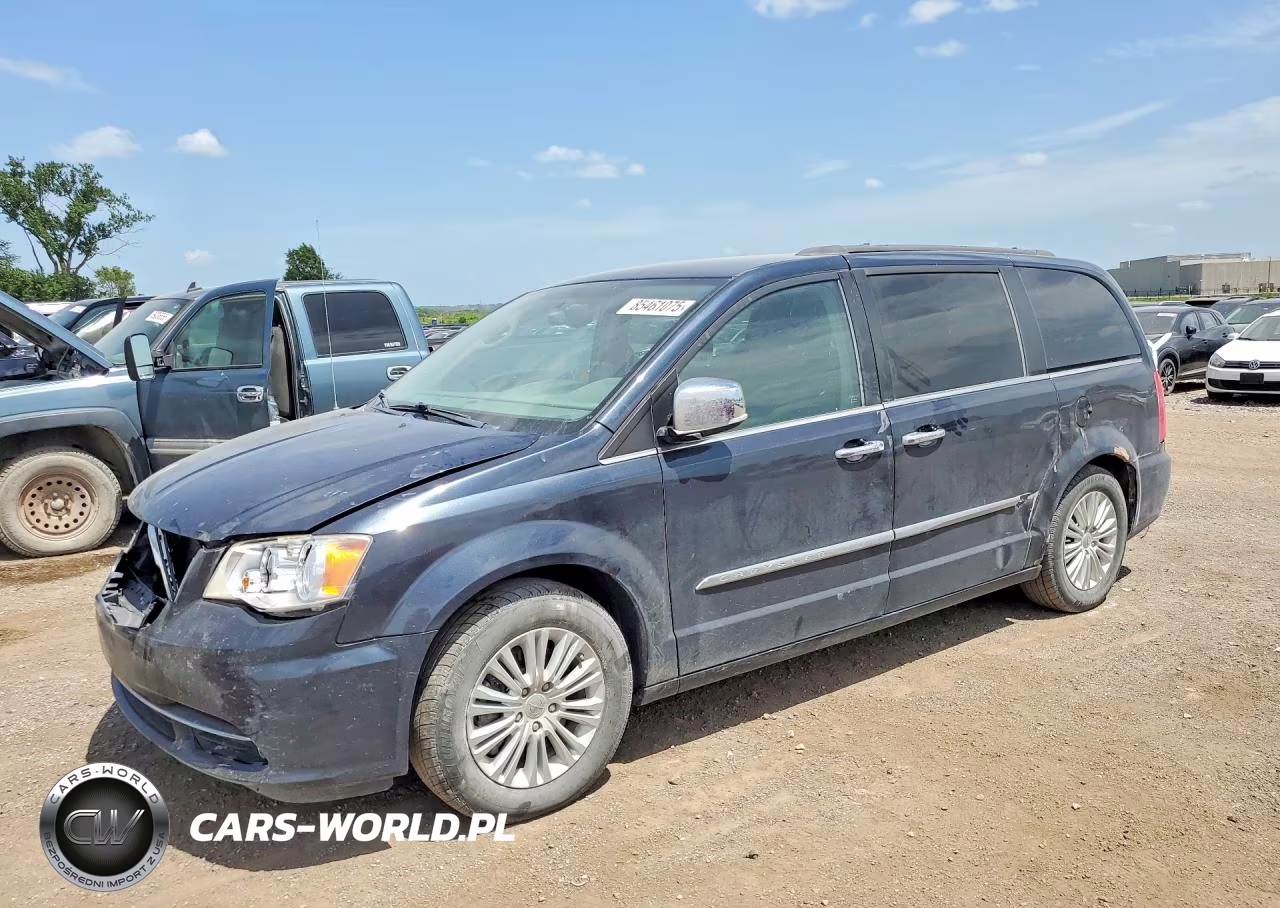 2013 Chrysler Town & Country Touring L – zdjęcie 1 z 13