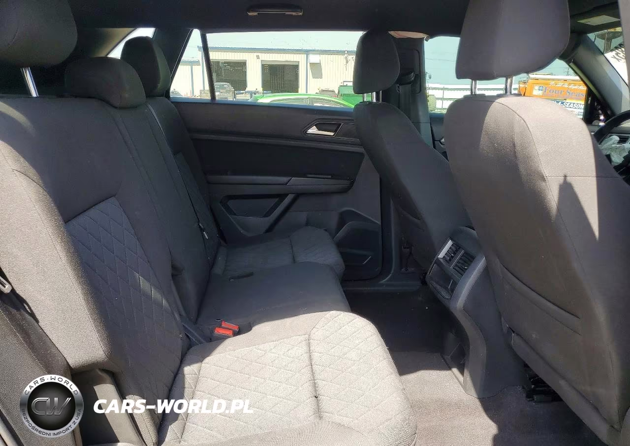 2020 Volkswagen Atlas Cross Sport S VIN:1V2AC2CA1LC208014 - 10