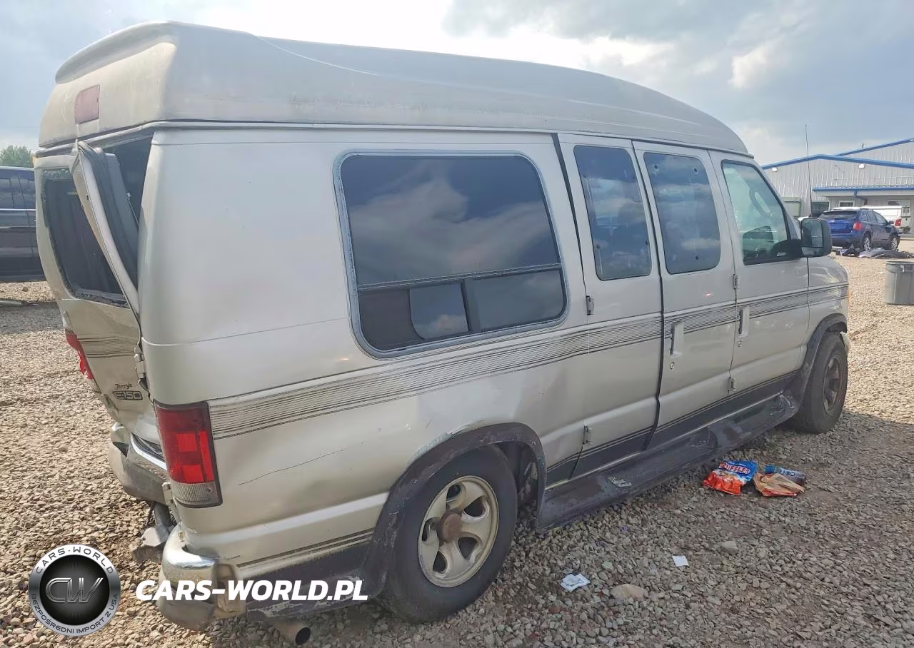 2003 Ford Econoline E150 Van VIN:1FDRE14W43HA44453 - 3