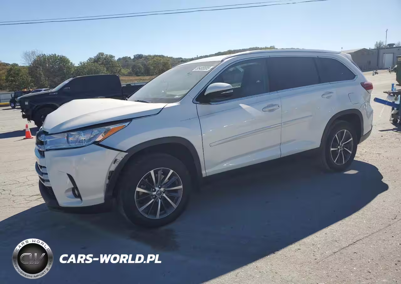 2019 Toyota Highlander Se