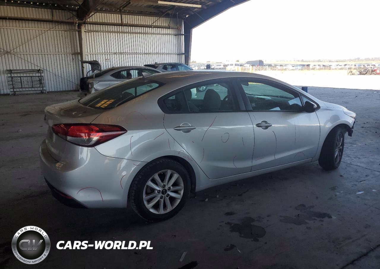 2017 Kia Forte Lx VIN:3KPFL4A7XHE011286 - 3