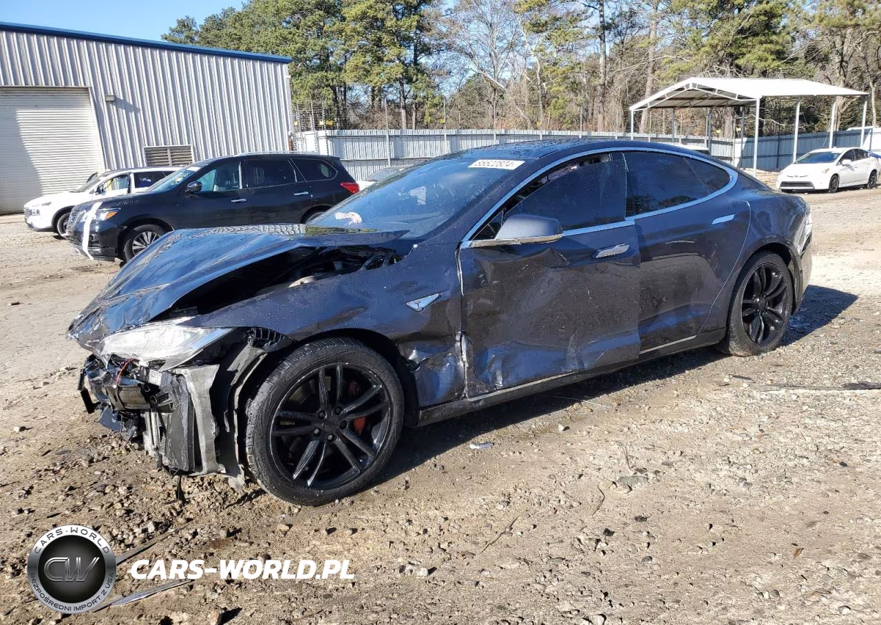 2016 Tesla Model S – zdjęcie 1 z 13
