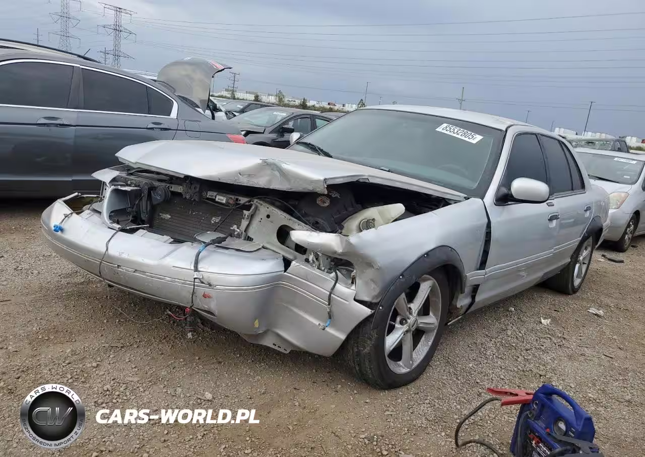 2003 Ford Crown Victoria