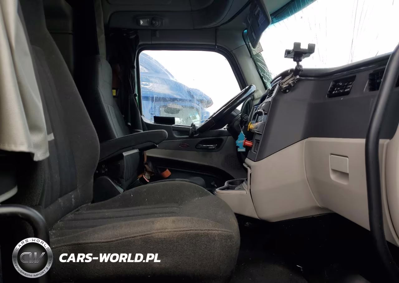 2023 Peterbilt 579 Semi Truck VIN:1XPBDP9X5PD866865 - 5