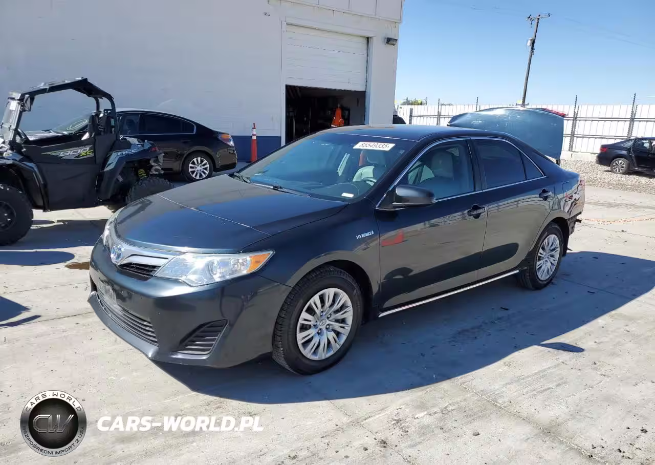 2014 Toyota Camry Hybrid