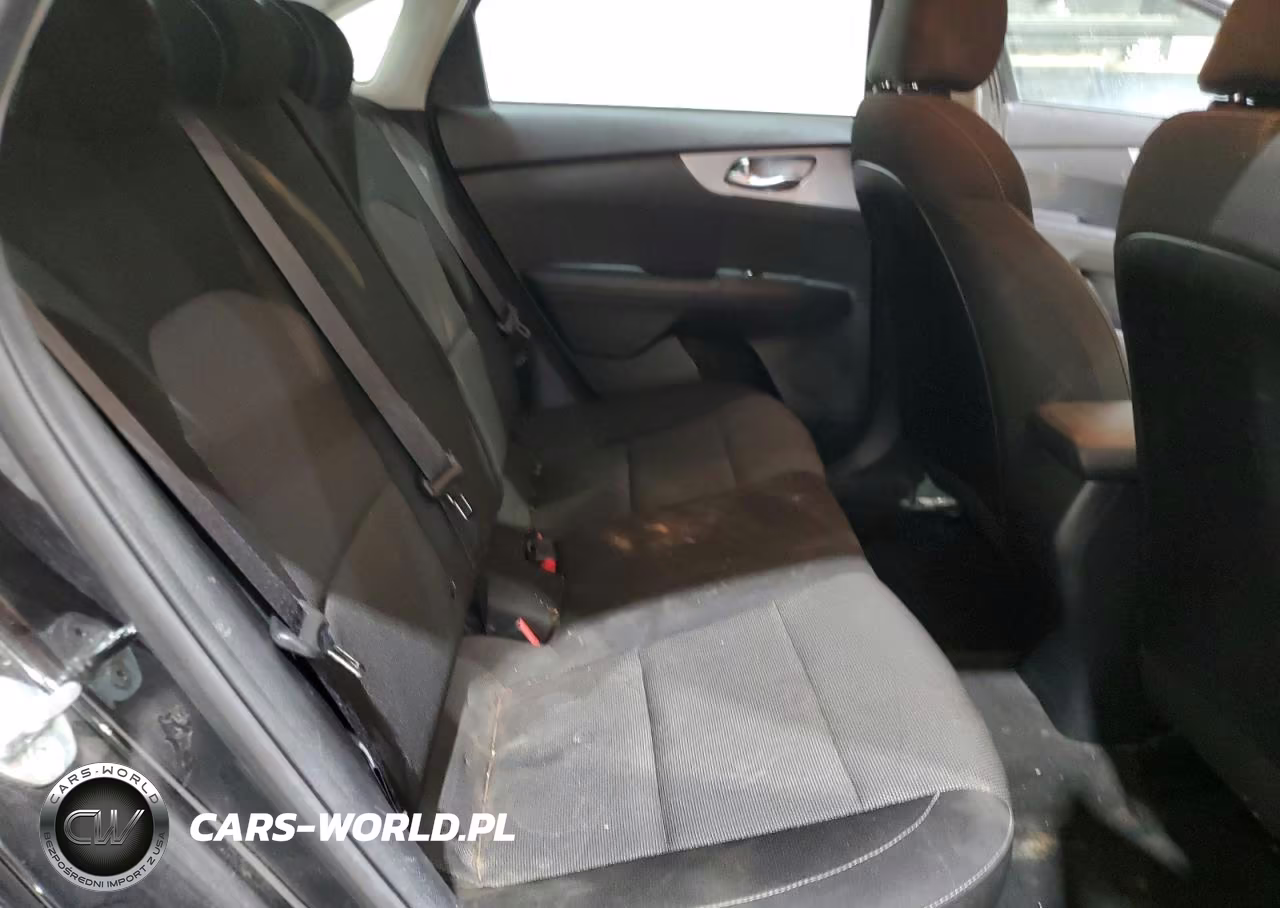 2022 Kia Forte Lxs VIN:3KPF24AD6NE422821 - 10