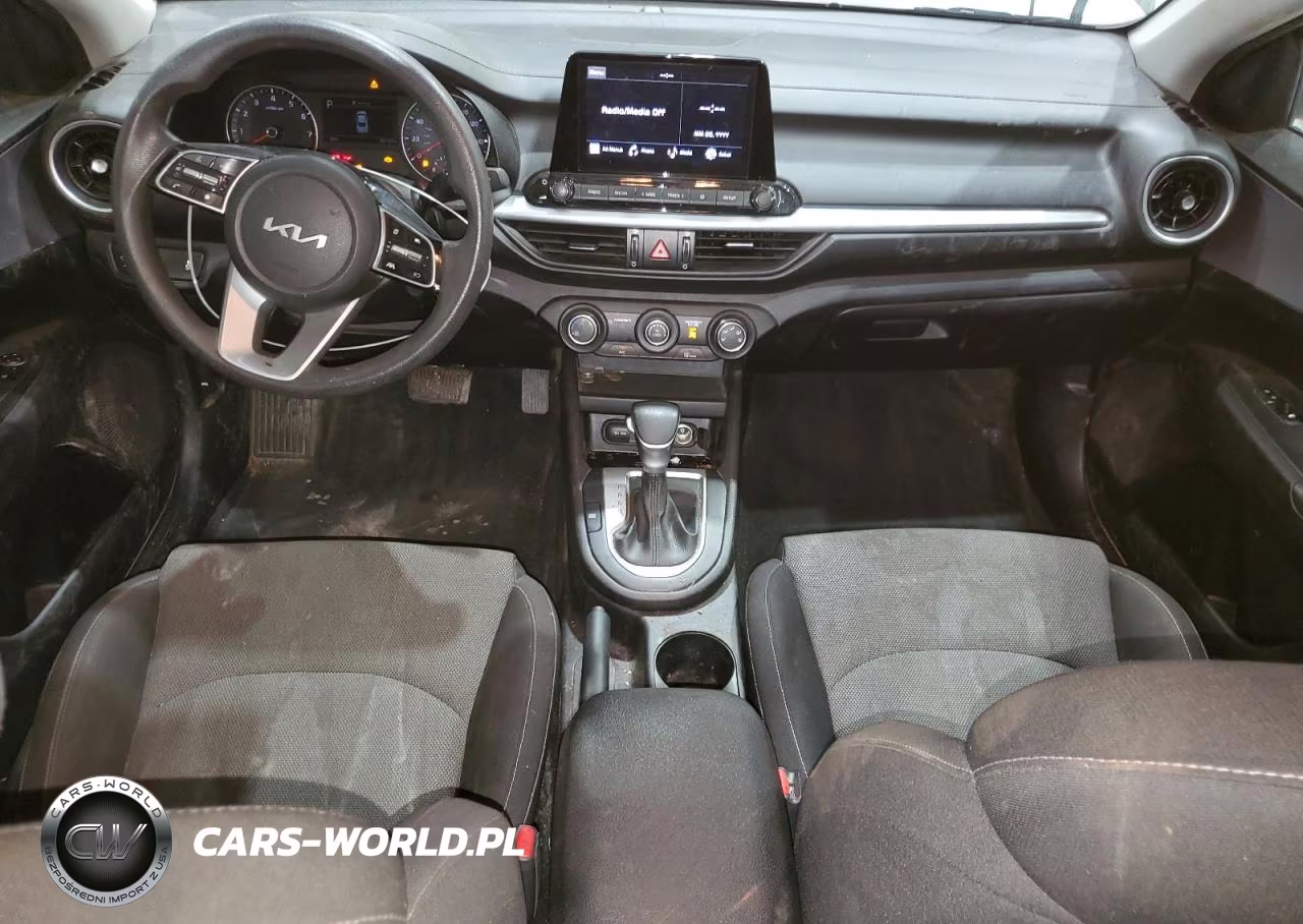 2022 Kia Forte Lxs VIN:3KPF24AD6NE422821 - 8