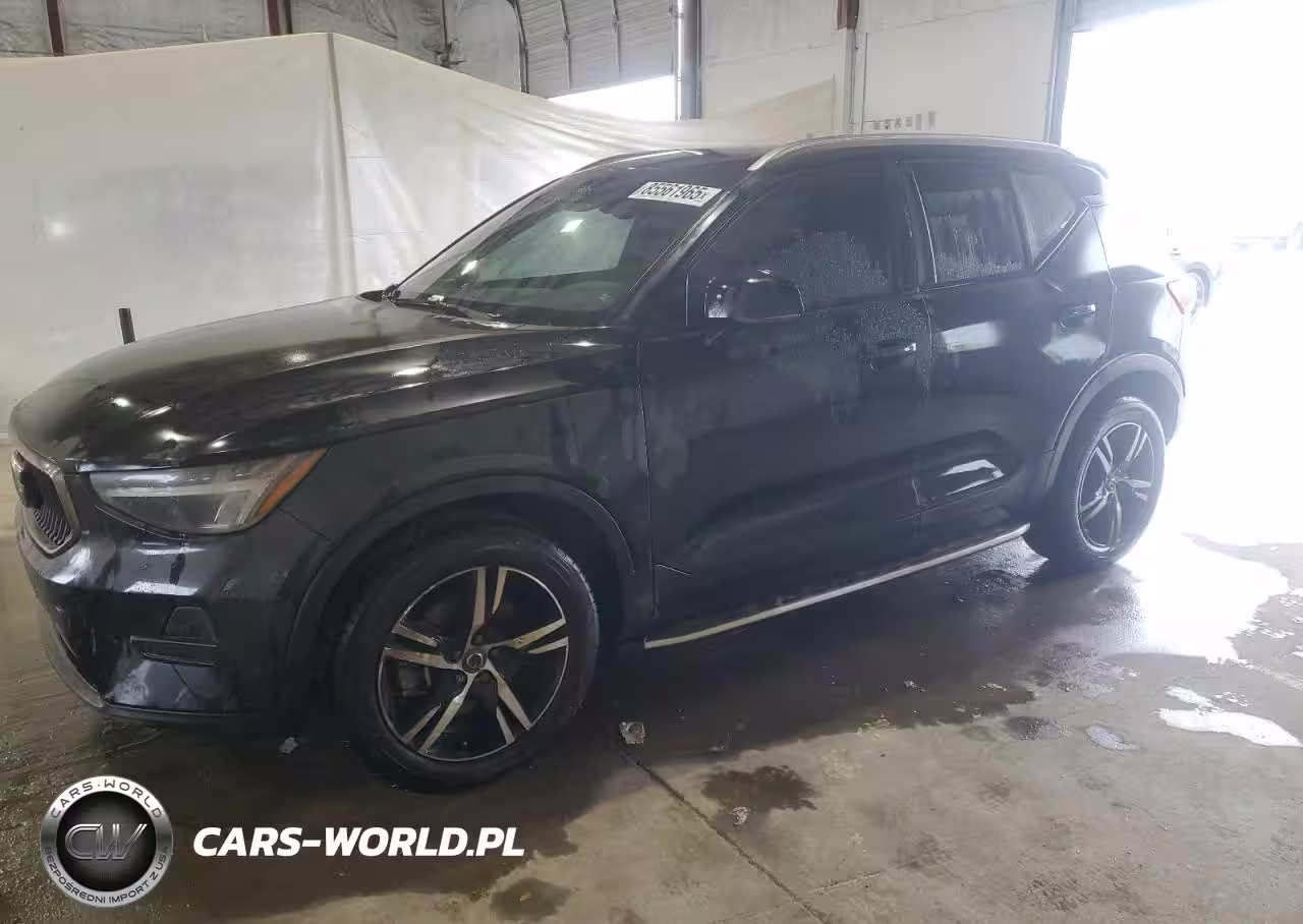 2023 Volvo Xc40 Core