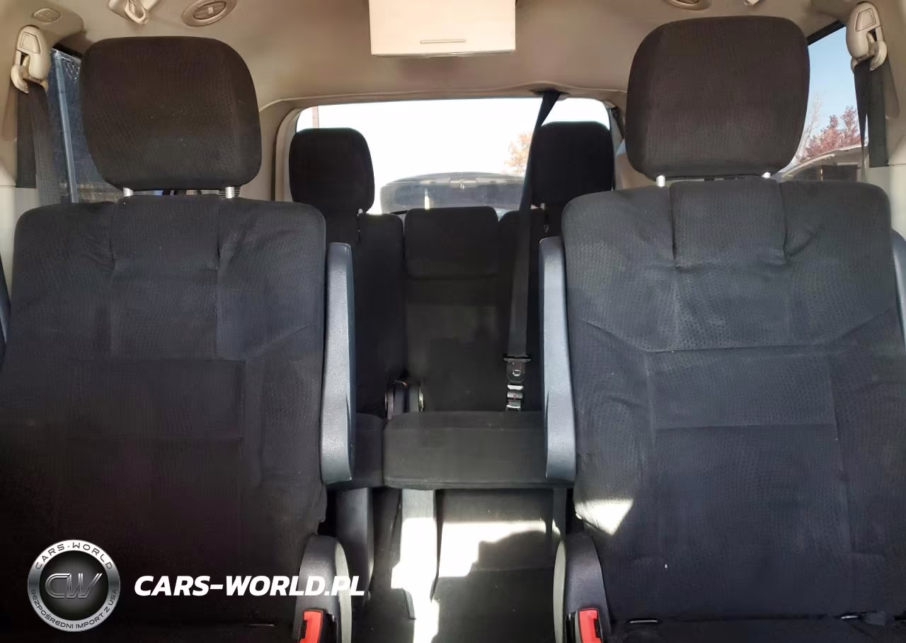 2011 Chrysler Town & Country Touring VIN:2A4RR5DG9BR612542 - 10